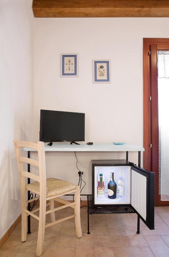 Edomat Bed and Breakfast Monserrato Buitenkant foto